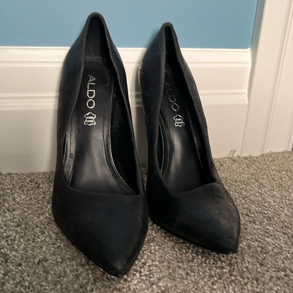 Aldo black distressed leather high heeled shoe